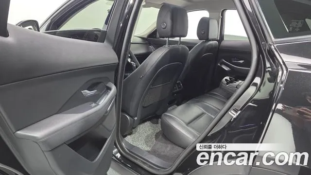 Jaguar E-PACE — фото 11