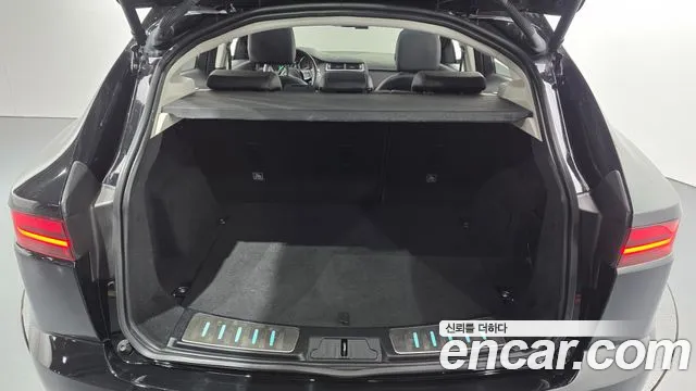 Jaguar E-PACE — фото 19