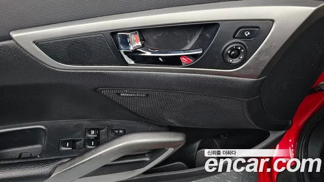 Hyundai Veloster — фото 15