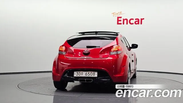 Hyundai Veloster — фото 3