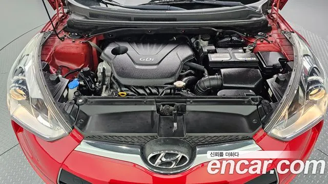 Hyundai Veloster — фото 5