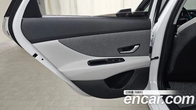 Hyundai Avante — фото 25