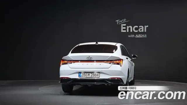 Hyundai Avante — фото 4