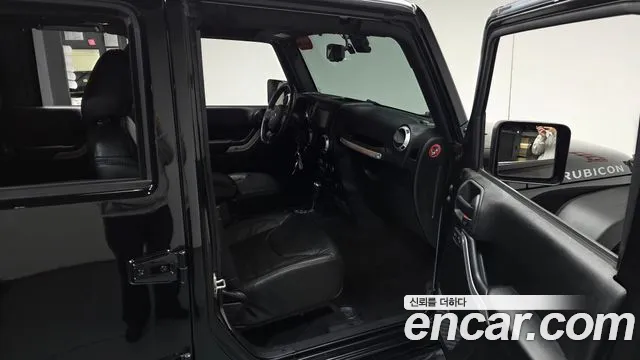 Jeep Wrangler — фото 10