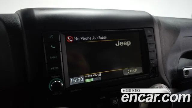 Jeep Wrangler — фото 15
