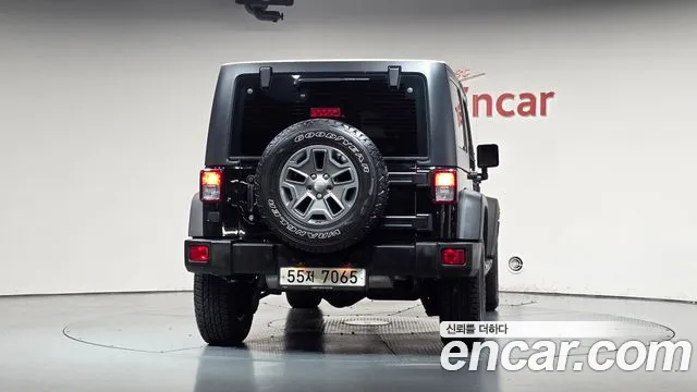 Jeep Wrangler — фото 3