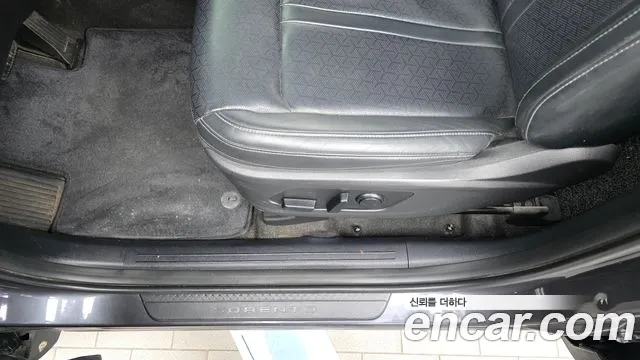 Kia Sorento — фото 31
