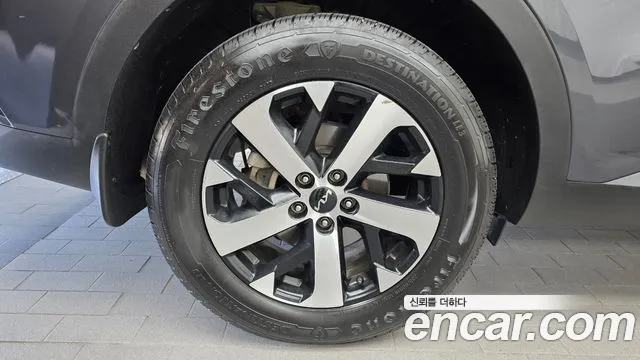 Kia Sorento — фото 5