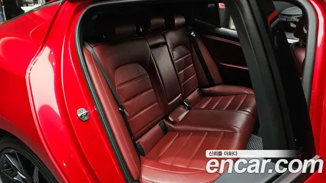 Kia Stinger — фото 11