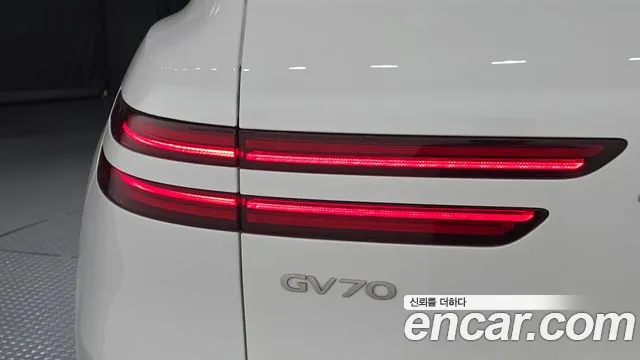 Genesis GV70 — фото 23