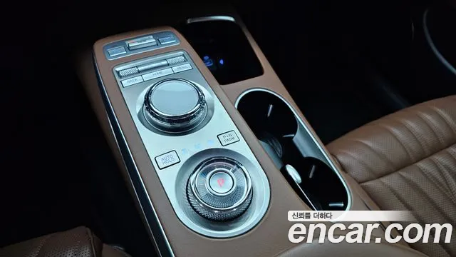 Genesis GV70 — фото 8
