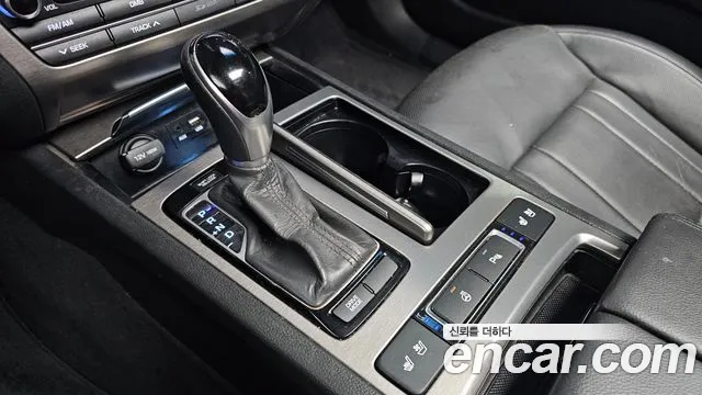 Hyundai Genesis — фото 9
