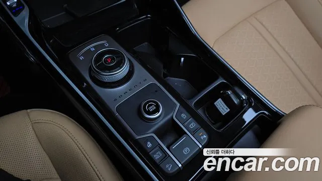 Kia Sorento — фото 9