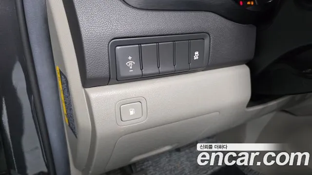 Kia Carnival — фото 17