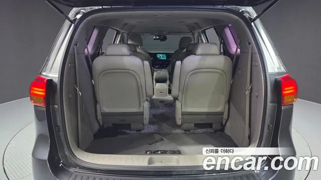 Kia Carnival — фото 20