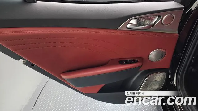 Kia Stinger — фото 25