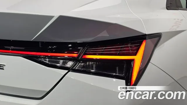 Hyundai Avante — фото 23