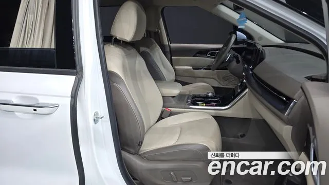 Kia Carnival — фото 12