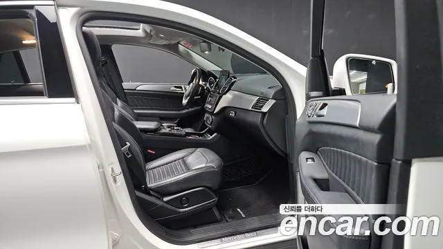 Mercedes-Benz GLE-Class — фото 17