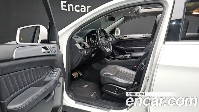 Mercedes-Benz GLE-Class — фото 10