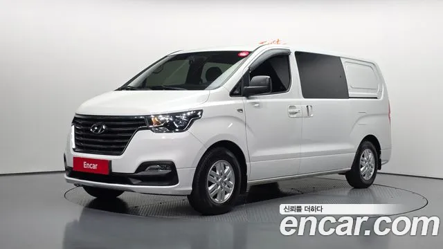 Hyundai Starex — фото 1