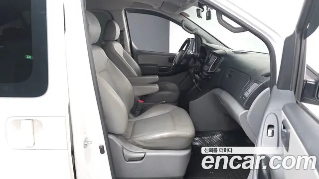 Hyundai Starex — фото 11