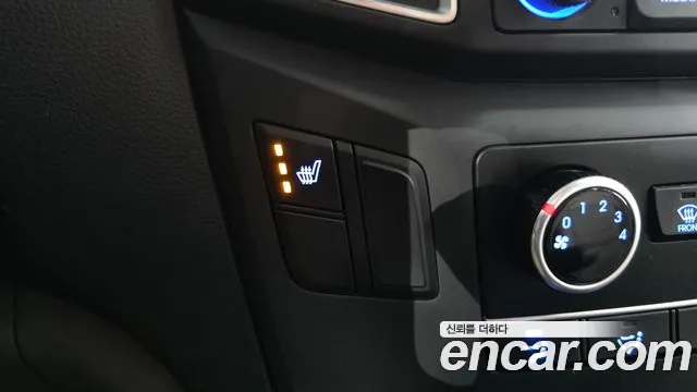 Hyundai Starex — фото 17