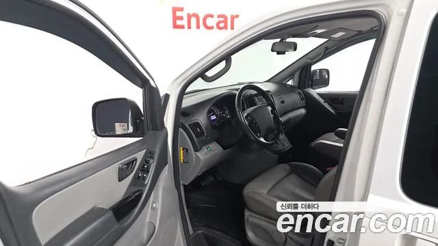 Hyundai Starex — фото 10