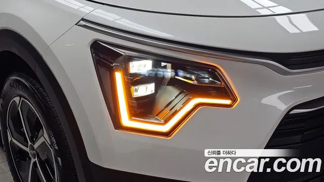 Kia Niro — фото 22