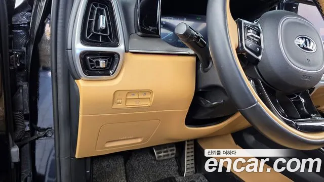 Kia Sorento — фото 15