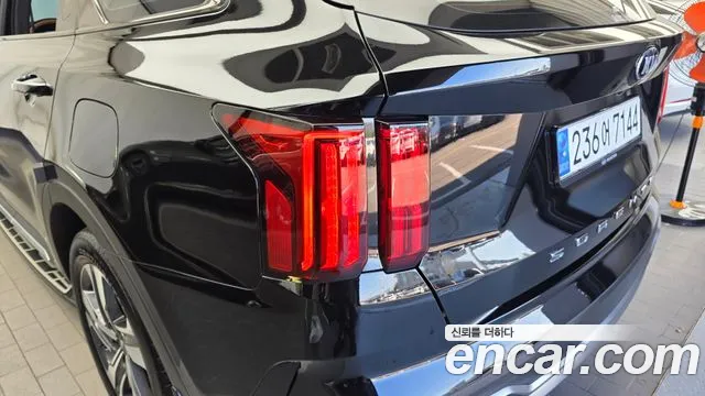 Kia Sorento — фото 23