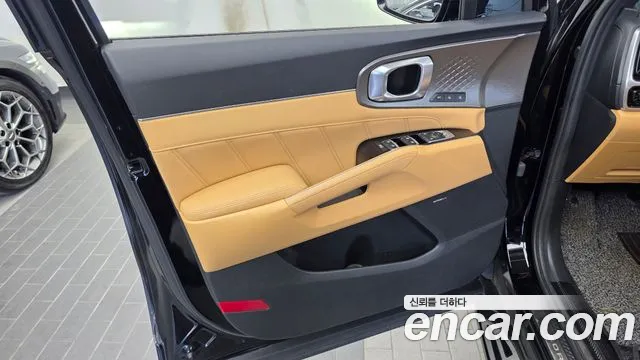 Kia Sorento — фото 24