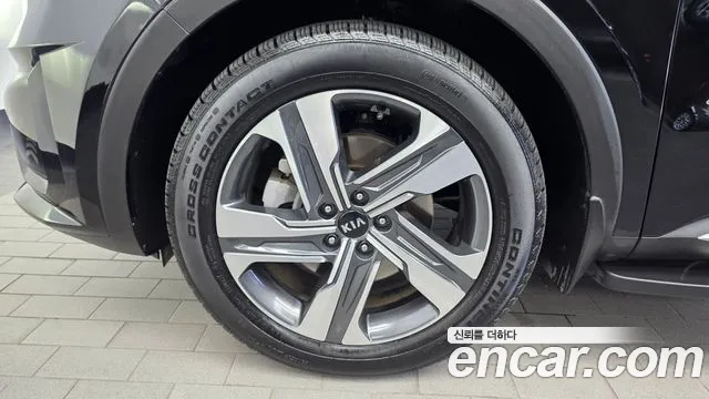 Kia Sorento — фото 4