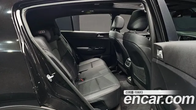 Kia Sportage — фото 11