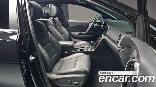 Kia Sportage — фото 12