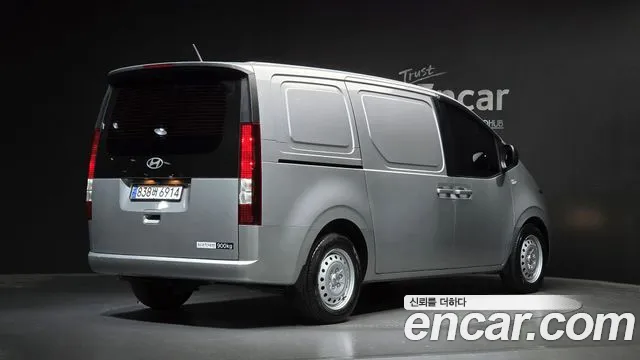 Hyundai Staria — фото 2