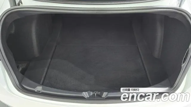 Tesla Model 3 — фото 16