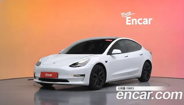 Tesla Model 3 — фото 20