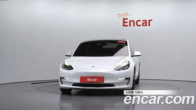 Tesla Model 3 — фото 2