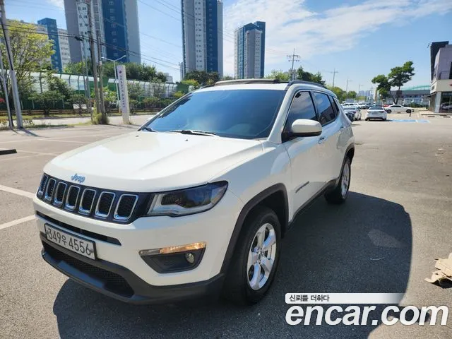 Jeep Compass — фото 2