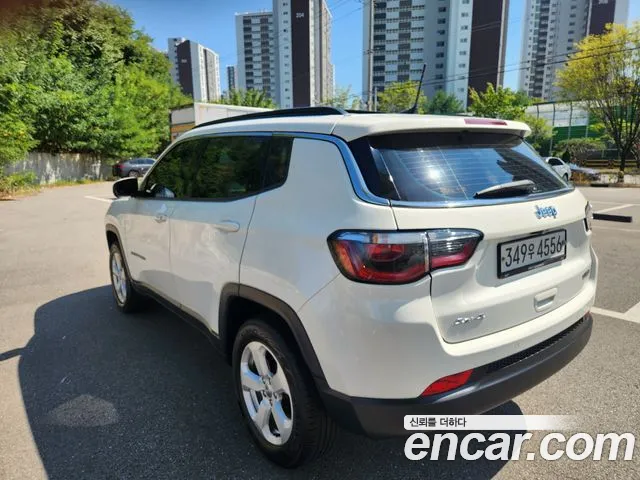 Jeep Compass — фото 4
