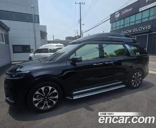 Kia Carnival — фото 1