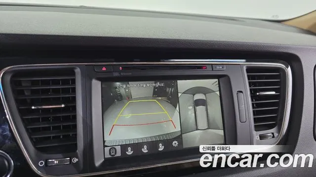 Kia Carnival — фото 15