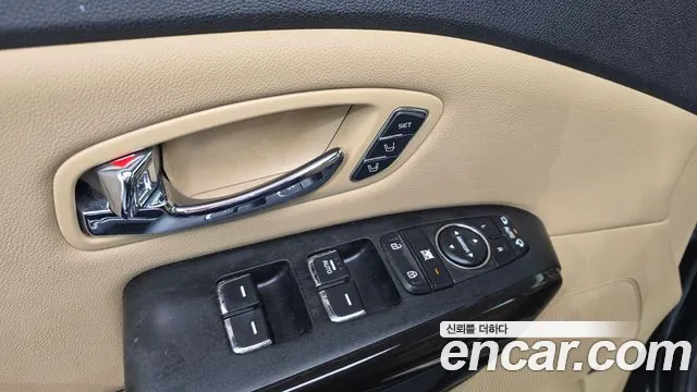 Kia Carnival — фото 20