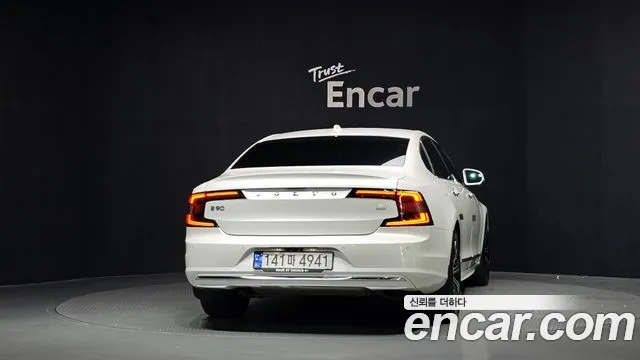 Volvo S90 — фото 4