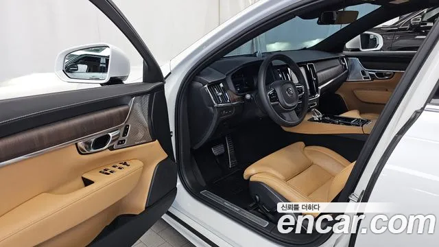 Volvo S90 — фото 10