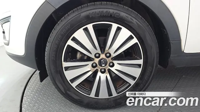 Kia Sportage — фото 5