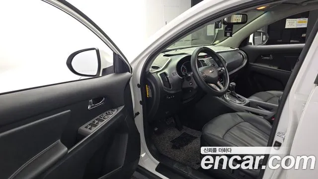 Kia Sportage — фото 10