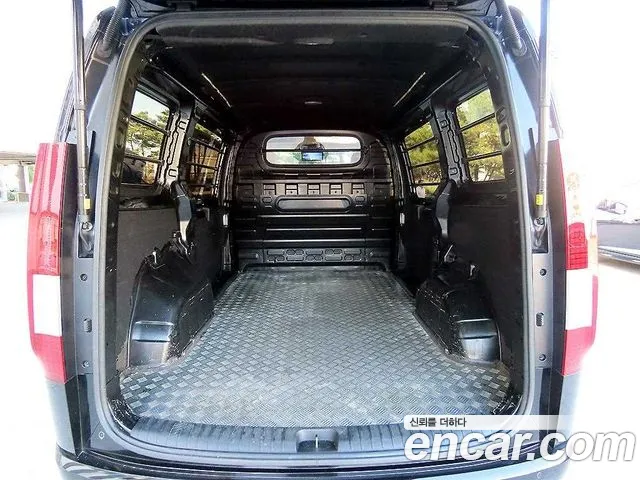 Hyundai Staria — фото 17