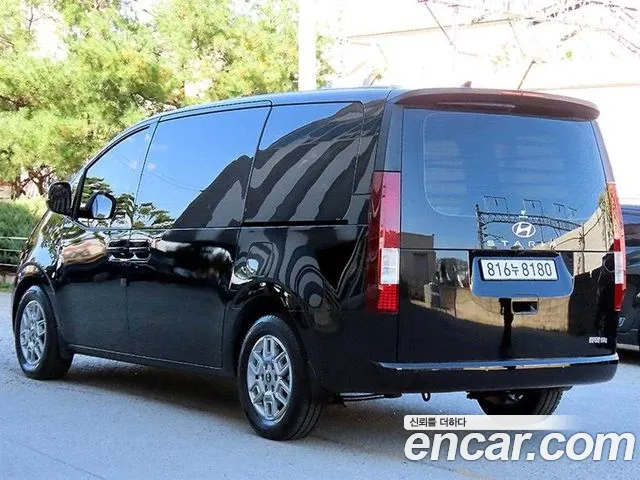 Hyundai Staria — фото 3